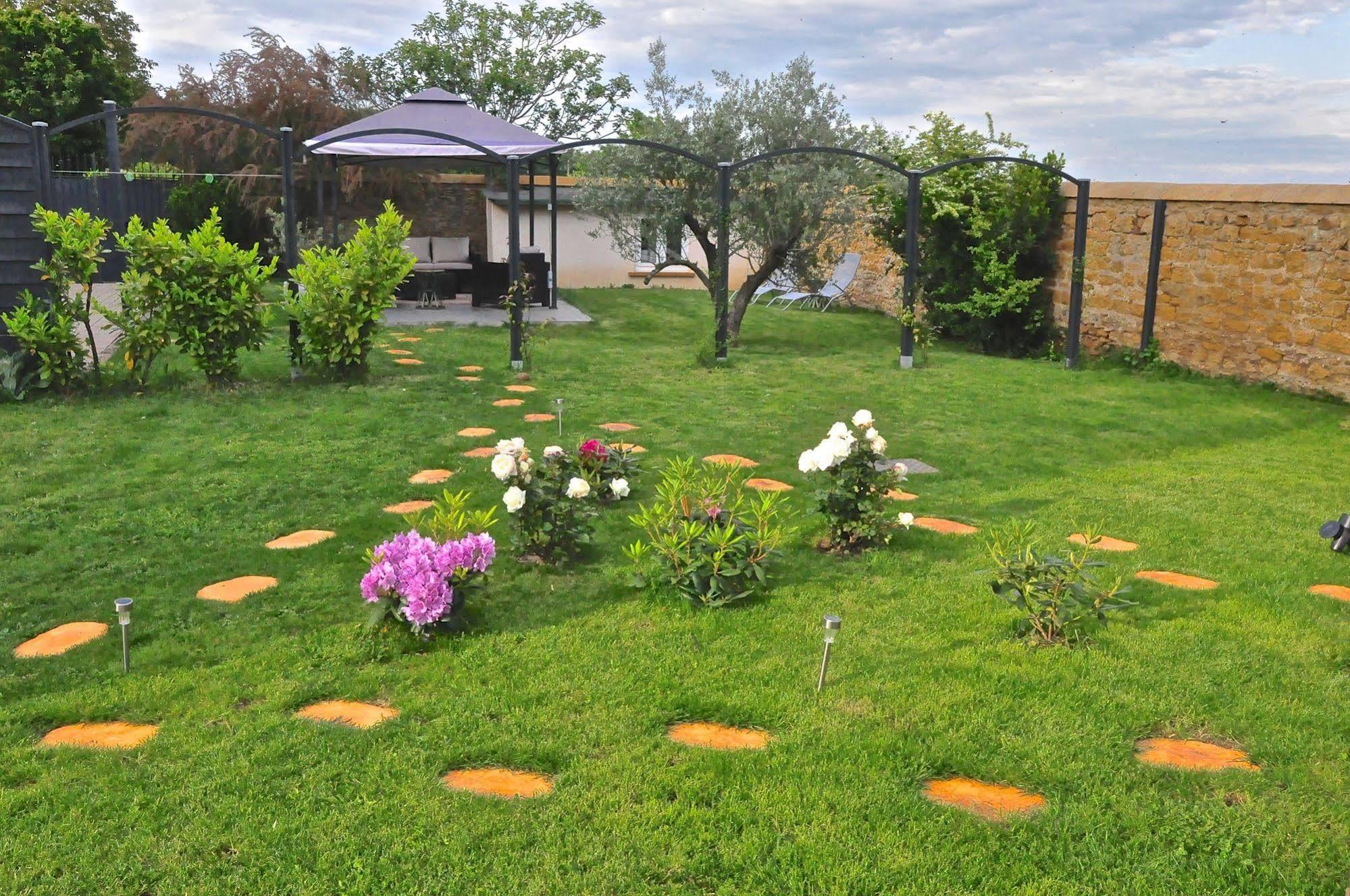 Le Clos Du Cher En Beaujolais Saint-Germain-Nuelles Exterior photo